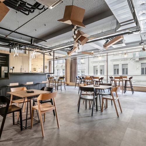 ZenWork — posezení s výhledem na Staré Město
